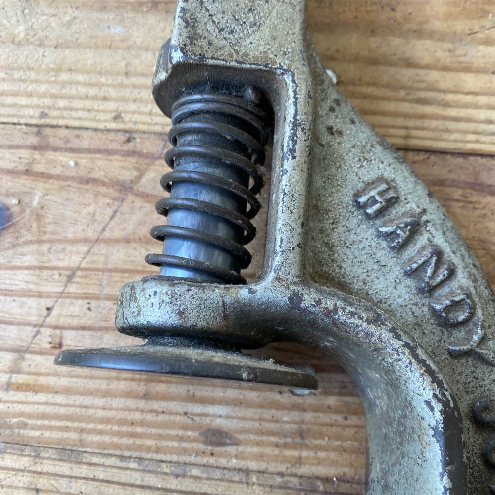 Handy Junior Button Press Machine