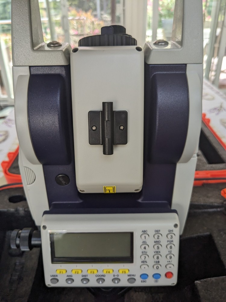  Agatec MTS 650 Automatic Laser Level w/Case