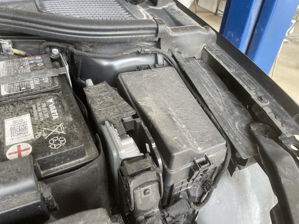 Complete Console Front Floor Fits 22-24 GOLF 1066985