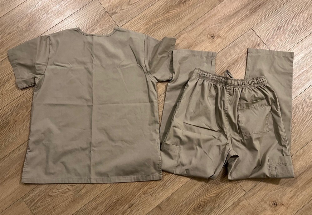 Dagacci Medical Unisex Uniform Set Size Small Khaki EUC