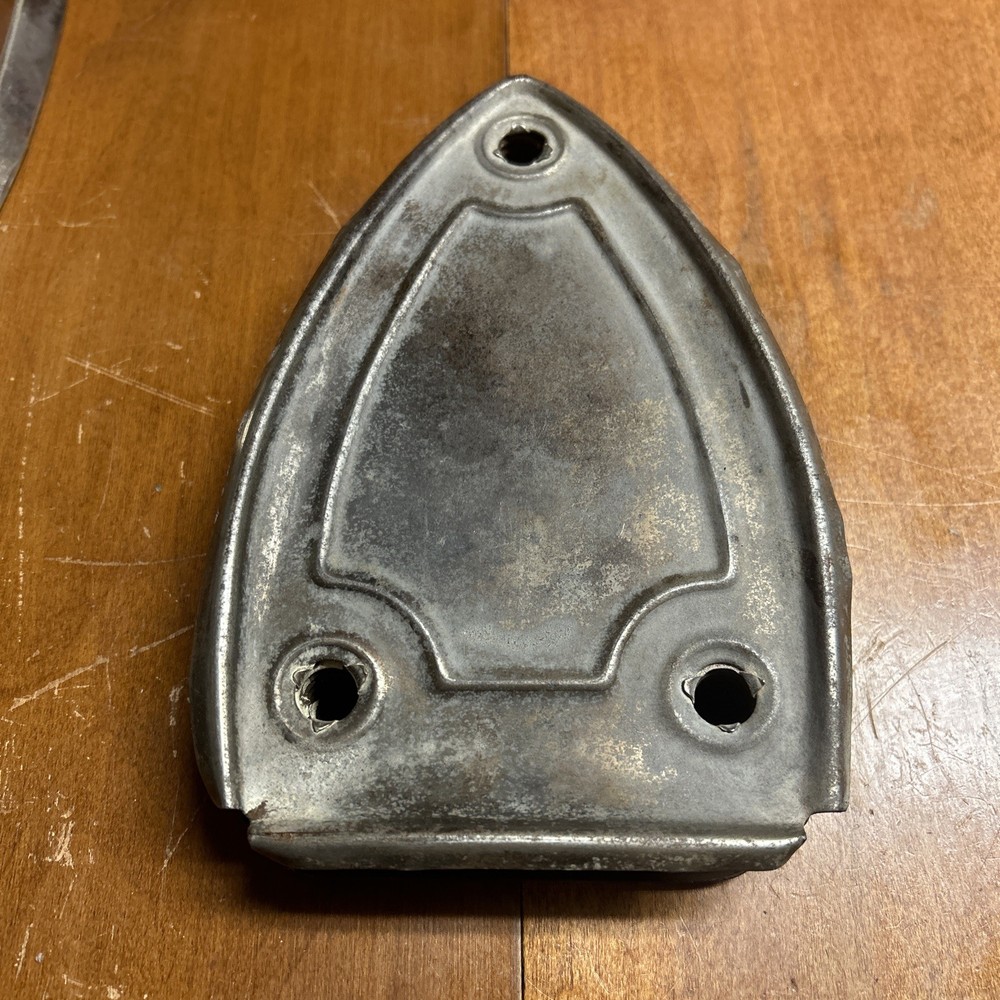 VINTAGE Westinghouse Automatic Iron with base!