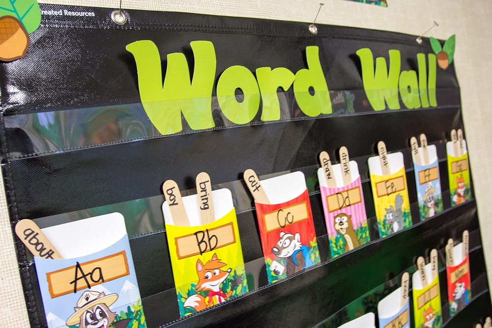 Teacher Created Resources Black 10-Pocket Chart 20744 - Durable & Lightweight