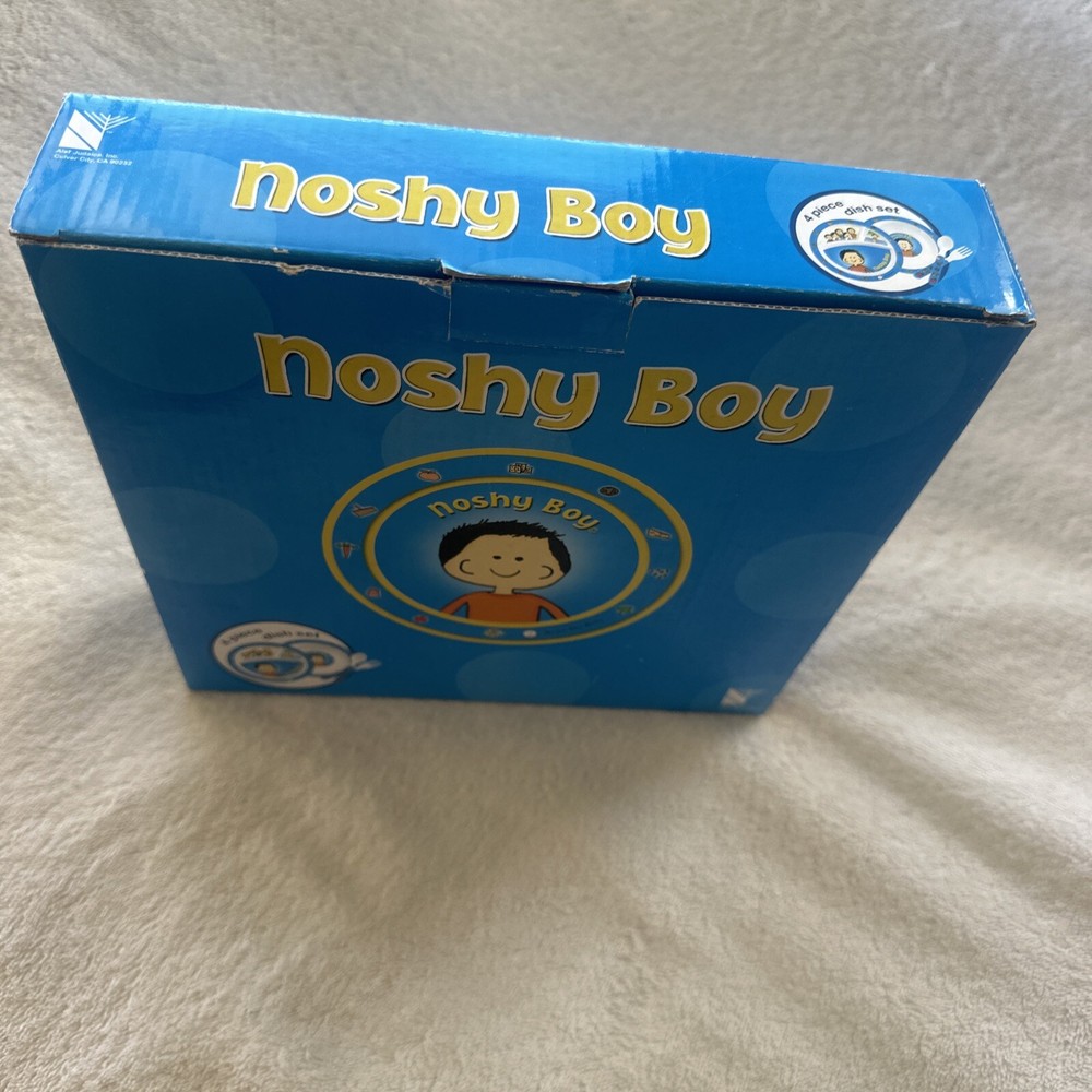 Noshy Boy Matzah Plate Set