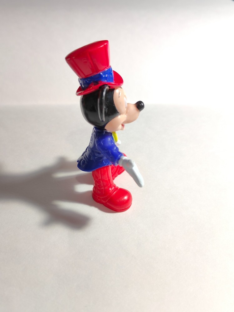 Disney Mickey Mouse Ringmaster Epcot Center Mickey 3.5"