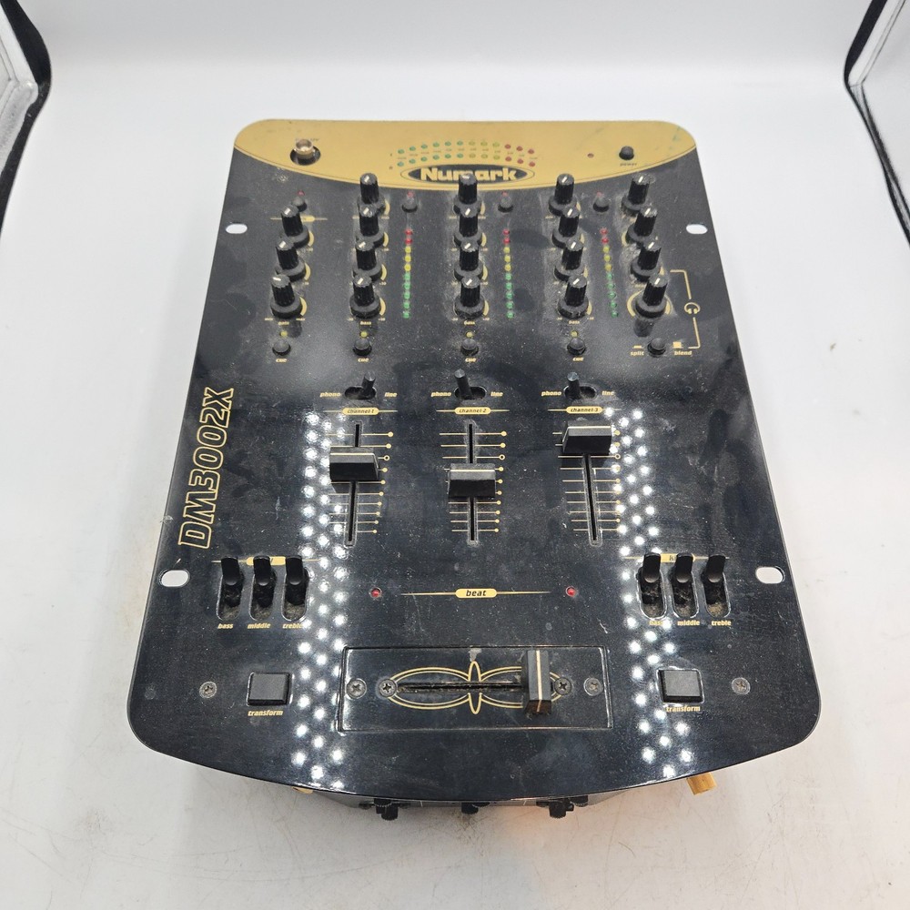 Numark DM3002X Professional Mixer DJ Black
