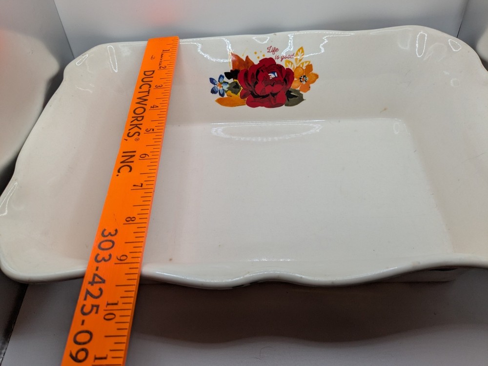 The Pioneer Woman 2-Piece Rectangular Ruffle Top Ceramic Bakeware Set