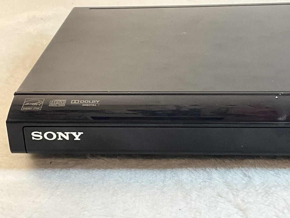 Sony CD DVD Player DVP-SR510H 1080p NO REMOTE Includes HDMI Cable TESTED