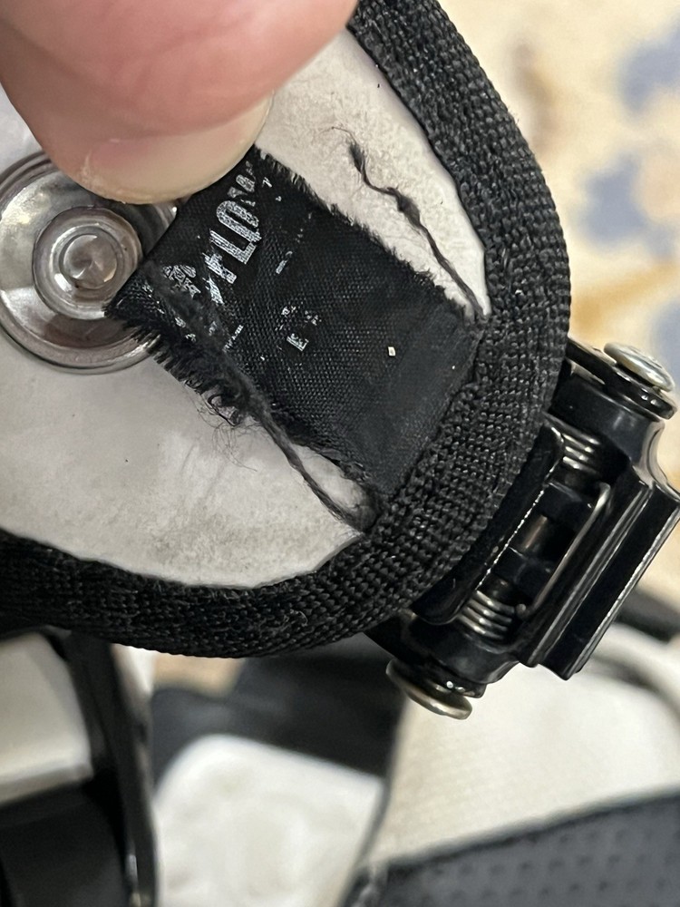 Flow Snowboard Bindings Mens Large The Five LTD Black White *Small Crack *READ