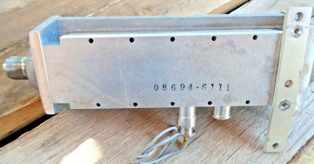 Signal Generator Modulator Hewlett Packard HP 08694-6111 TESTED