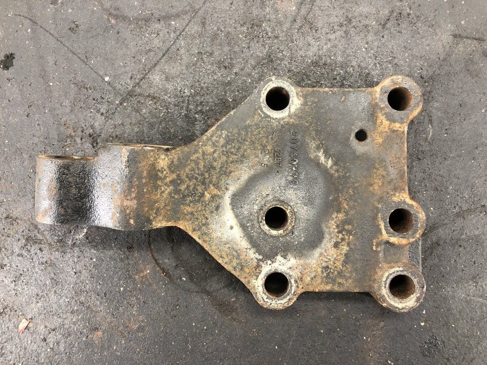 Cummins ISX Engine Mount - Used | P/N 20740770