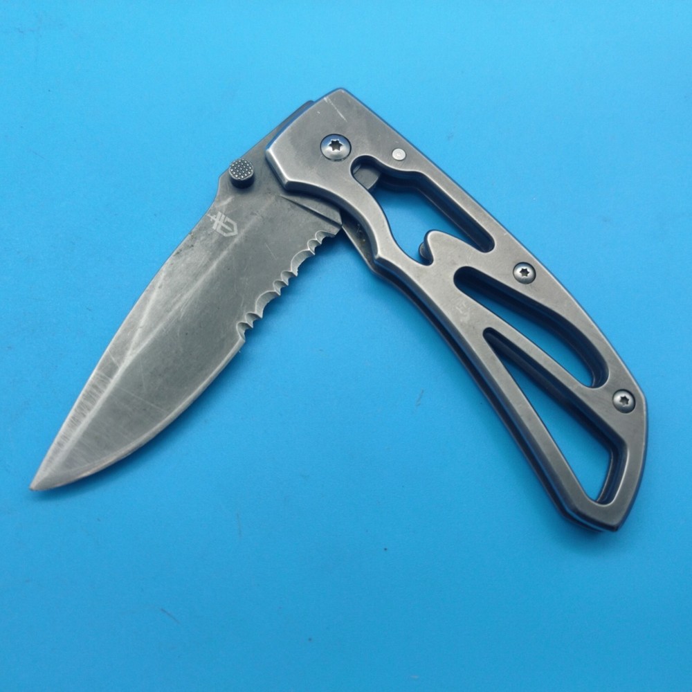 USED GERBER FOLDING PARAFRAME KNIFE PARTIALLY SERRATED BLADE SHARPENED