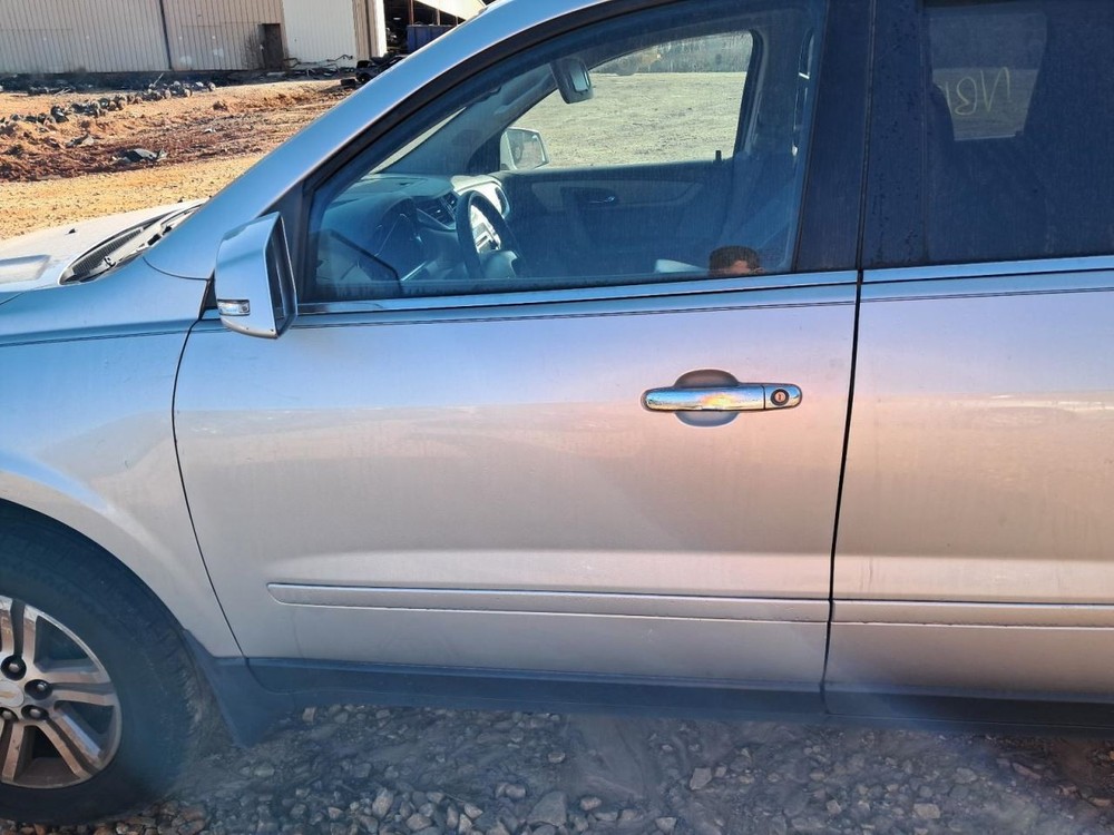 TRAVERSE 2016 Glove Box 4785751