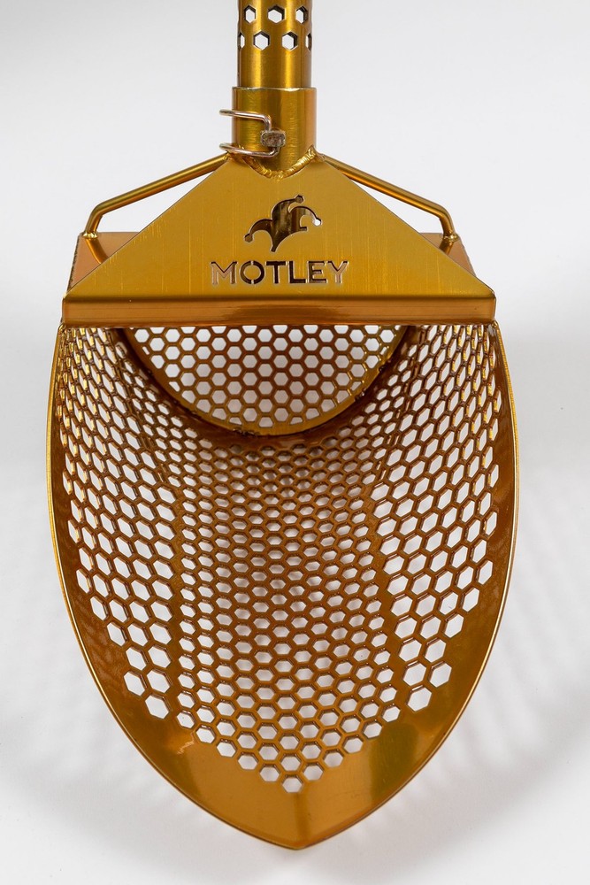 Motley Digging Tools Beach Scoop – Rust-Resistant, Lightweight