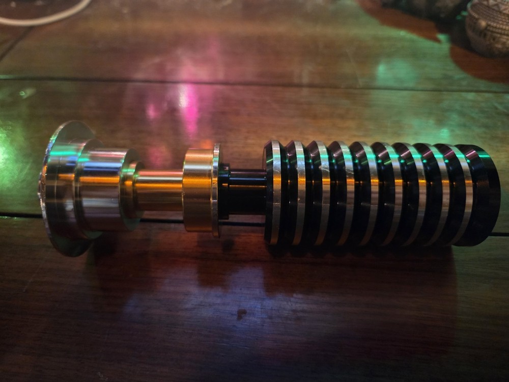 Hilt Display Disney Lightsaber Savi Workshop Luke Skywalker
