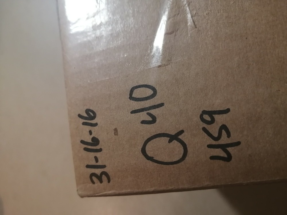 Lot 2 Cup And 1 Container Vintage Tupperware