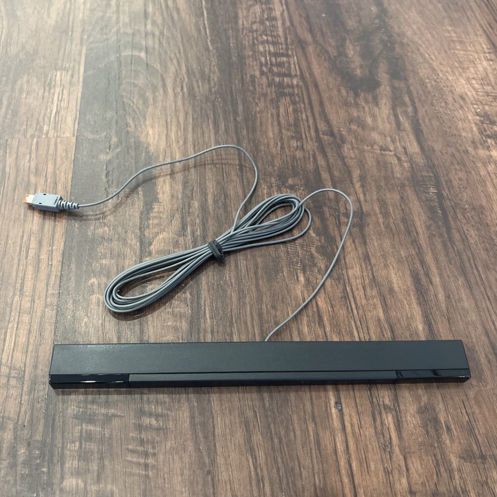 Nintendo RVL014 Original Wii Sensor Bar - Silver