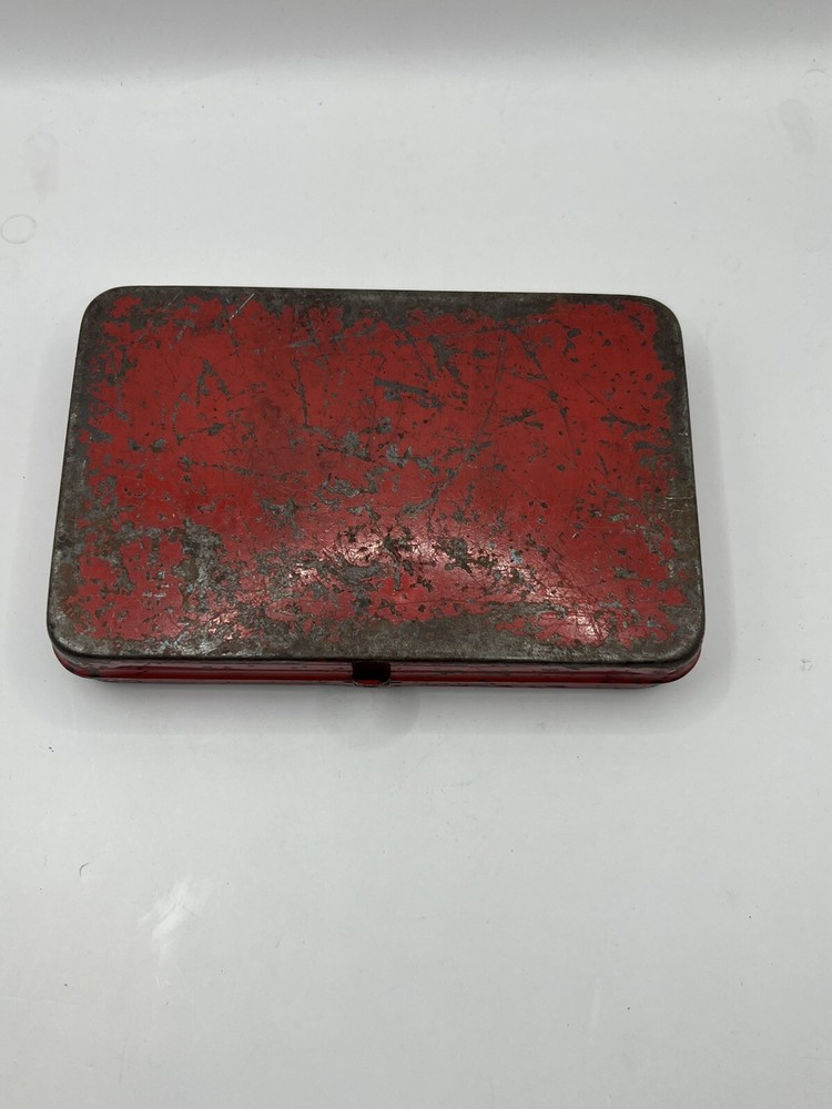 VINTAGE SNAP ON RED METAL TIN SOCKET WRENCH BOX ~ EMTPY ~