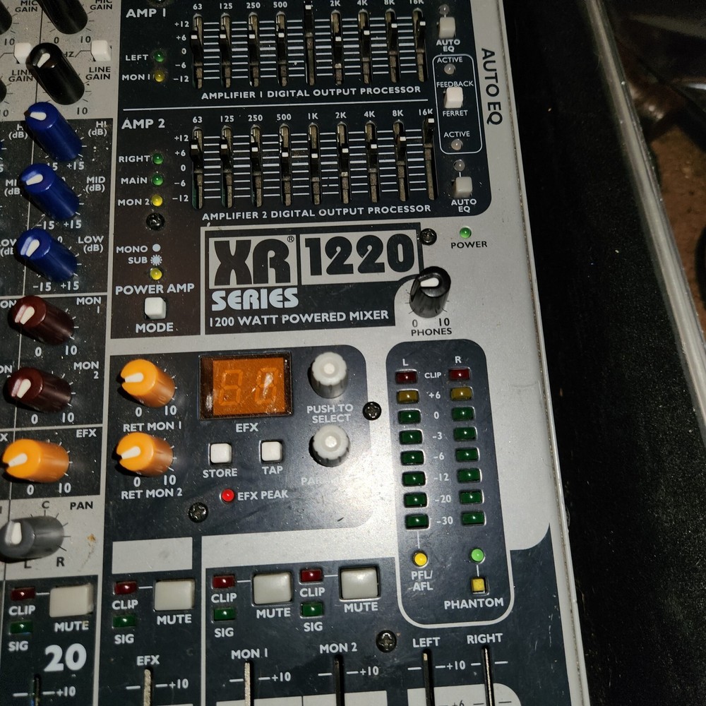 Peavey XR 1220 Powered Mixer