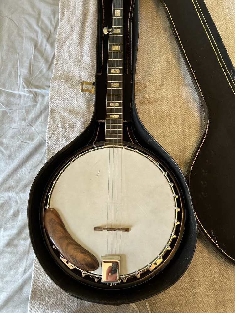 Global Brand Banjo