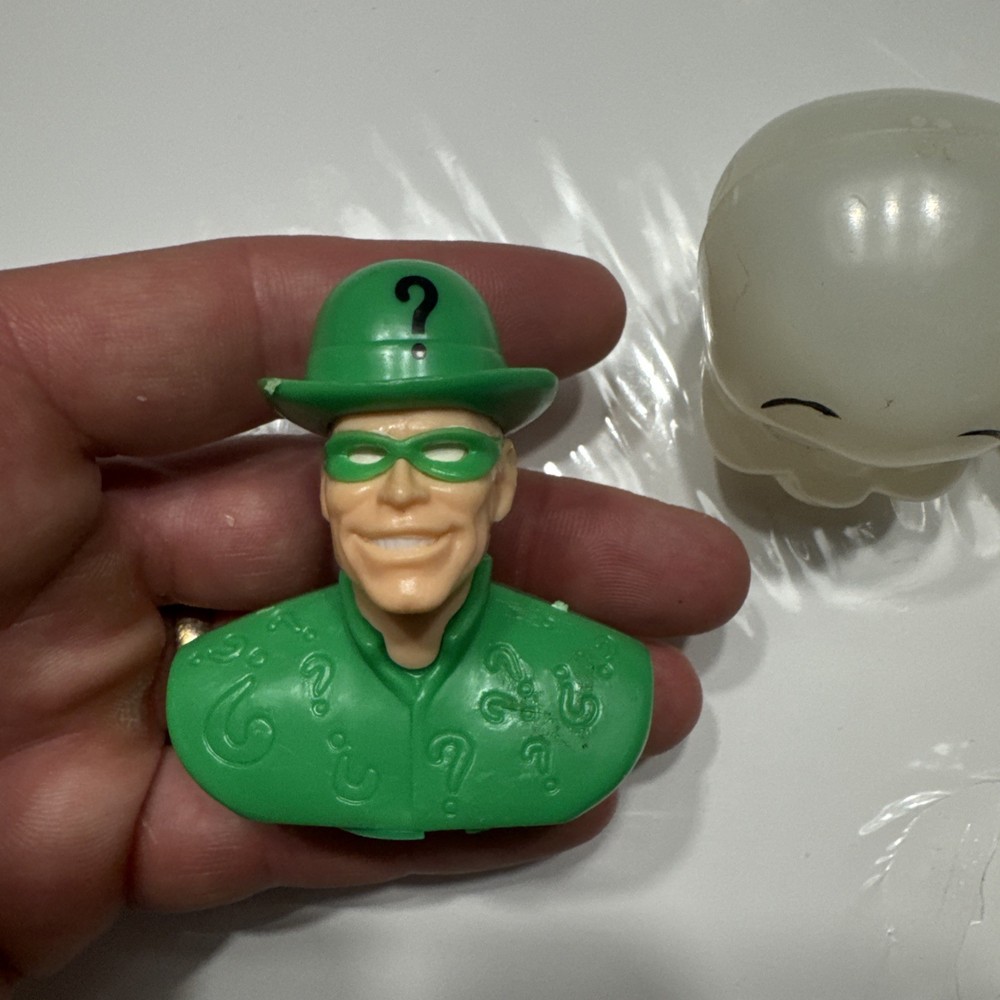 Lot 5 BATMAN Vintage Candy Head Container Batman Riddler Casper Ghost Bx2