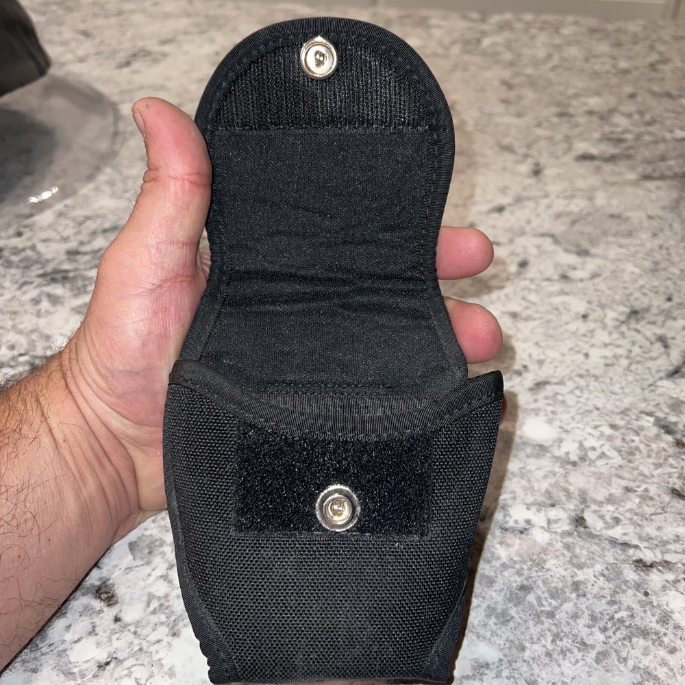 Sidekick by Michael’s of Oregon Handcuff Case