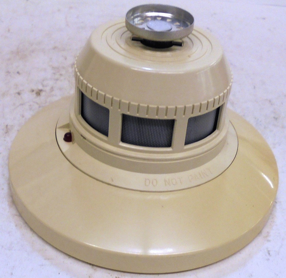 SYSTEM SENSOR SMOKE AND HEAT DETECTOR, B402B,