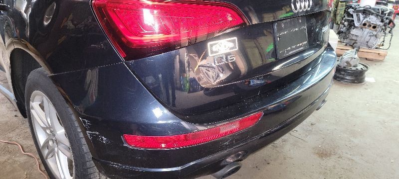 2013 Audi Q5 Trunk Mounted Bassbox Speaker