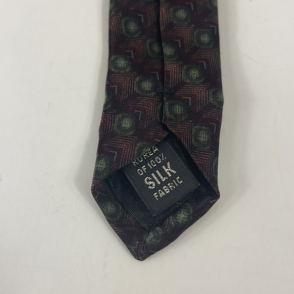 Bill Blass Silk Tie.