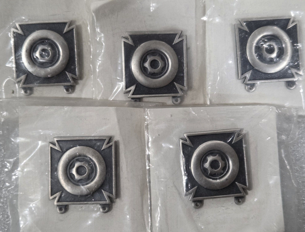 1988 US Army Basic Driver & Mechanics Qualification Badge NEW in Plastic 5 each