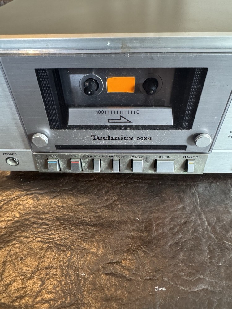 Technics cassette deck model RS-M24