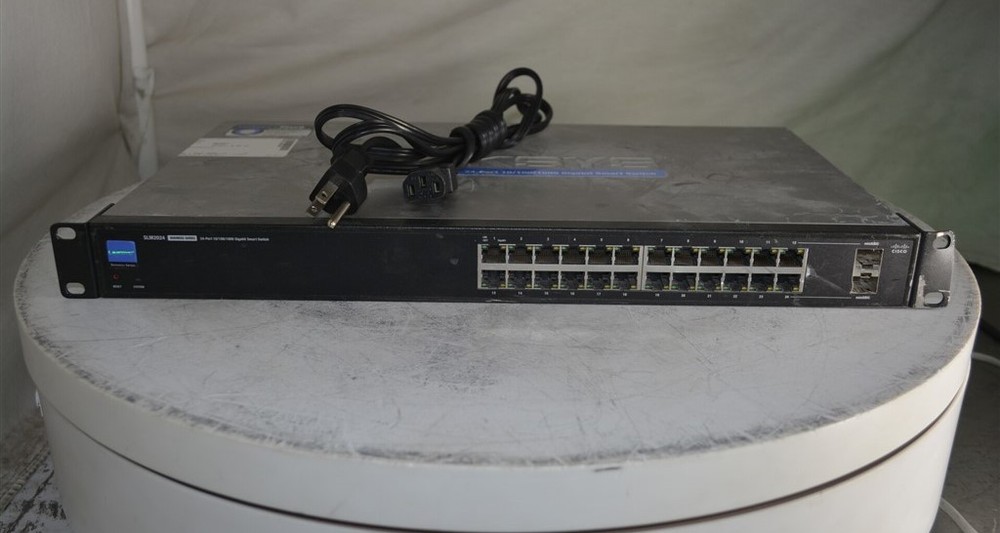 LINKSYS SLM2024 24-Port Gigabit Smart Switch SEE NOTES
