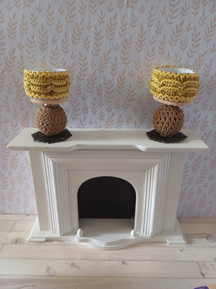 dolls house Lamp Non Working Hand Made UK