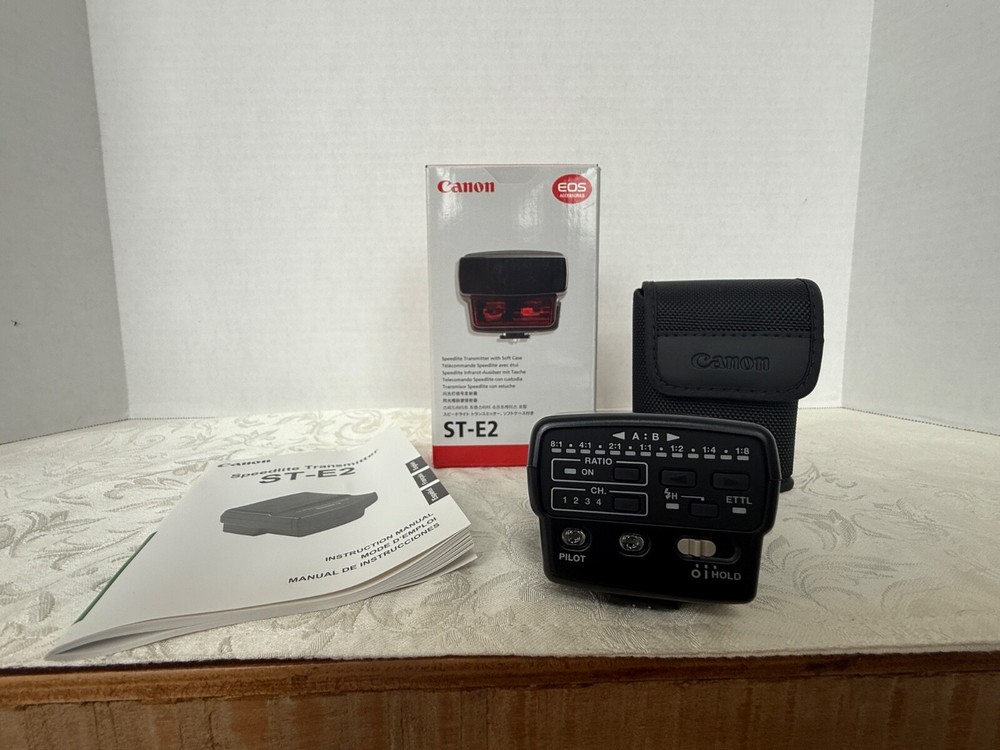 📸 Canon ST-E2 Speedlite Wireless Transmitter – MINT! 🔥 w/ Box, Case + Manual!