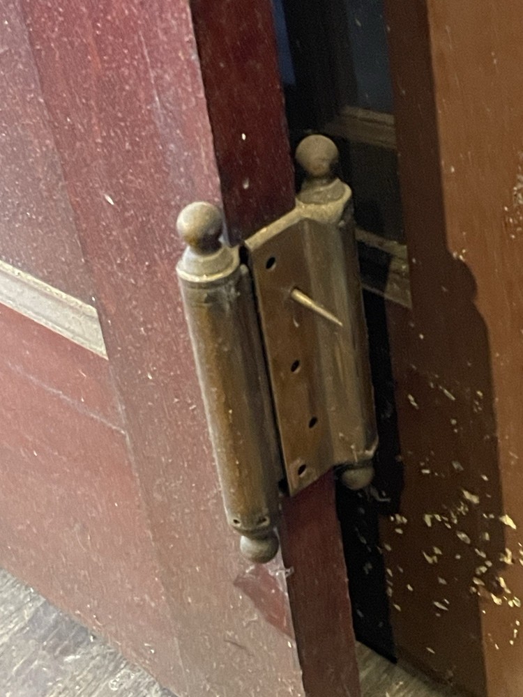 Swinging pantry or kitchen door