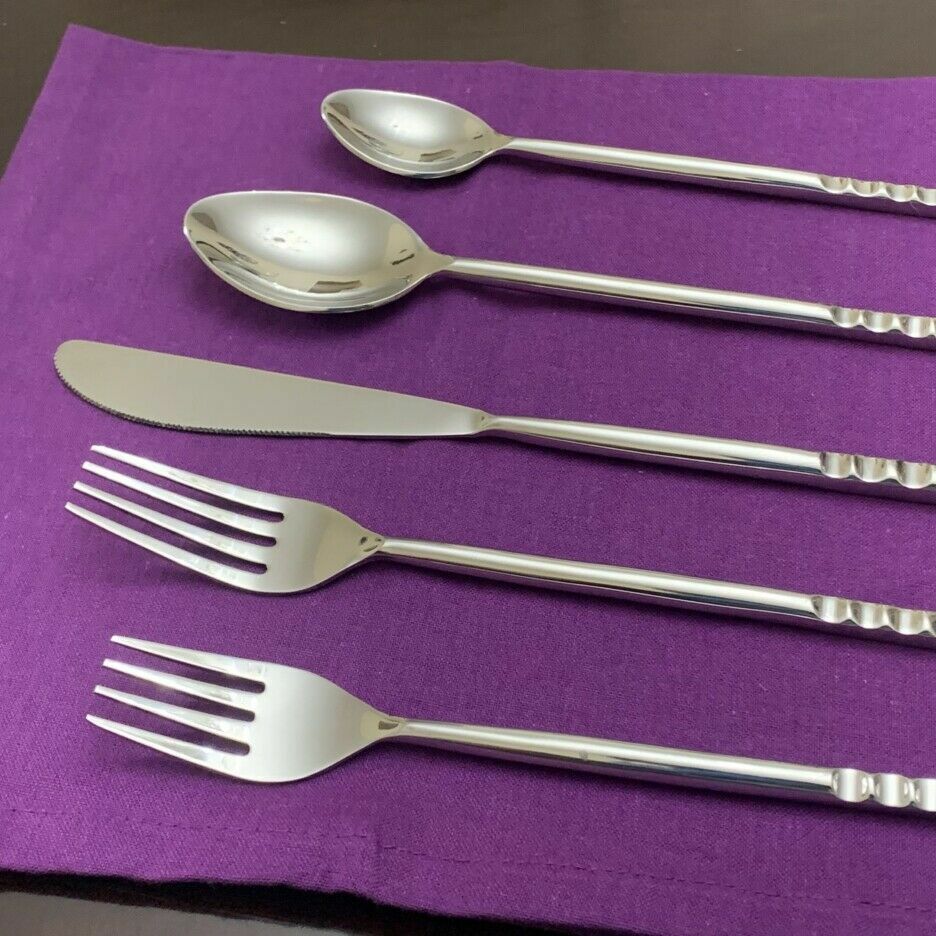 Vibhsa Flatware 5 Piece Place Setting Modern NEW in Box