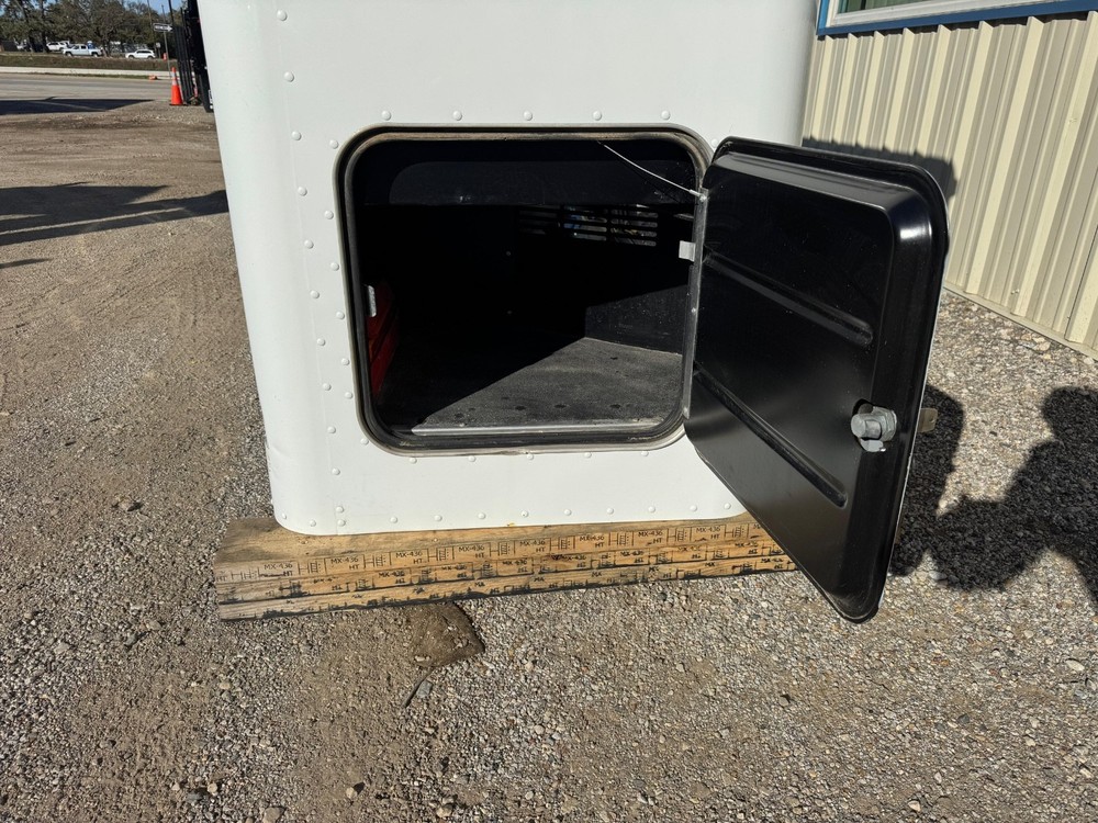 Peterbilt Sleeper 36" Flat top