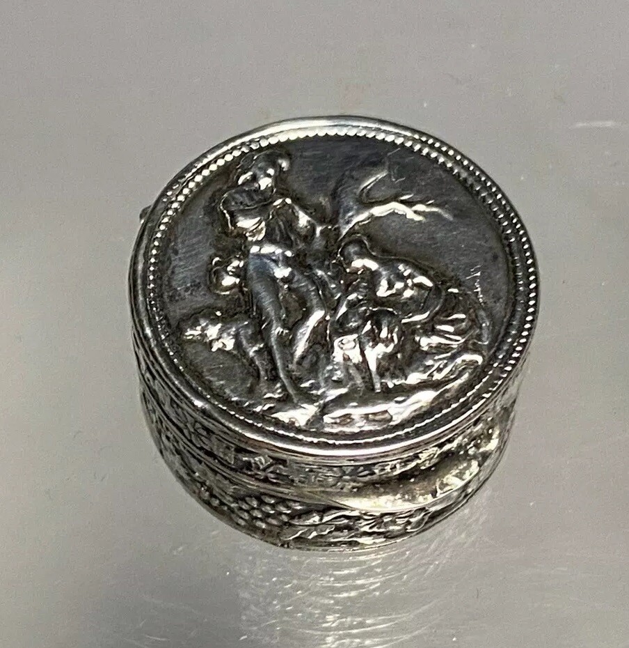 800 Silver Italian Scenic Silver Pill Box