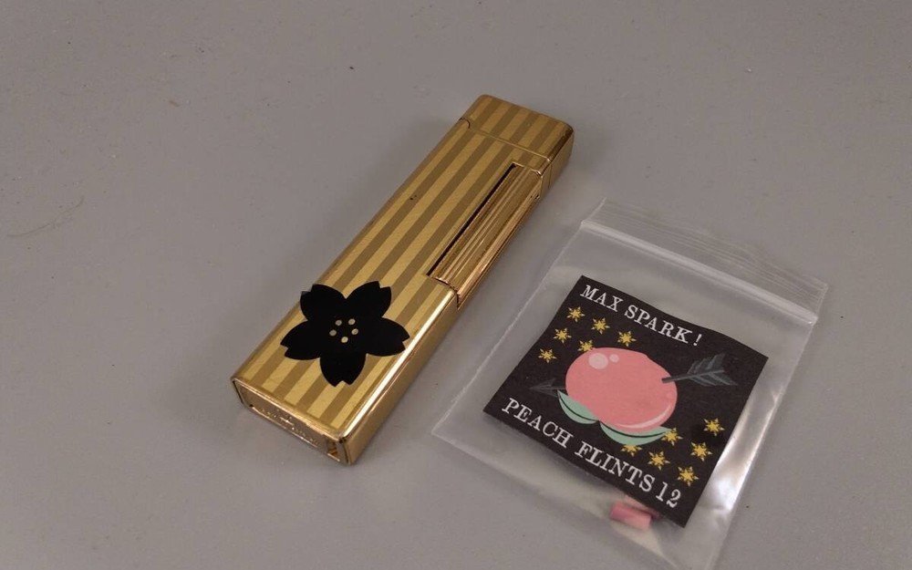 SK-8 Fully Working Valentino Lighter Gold Line