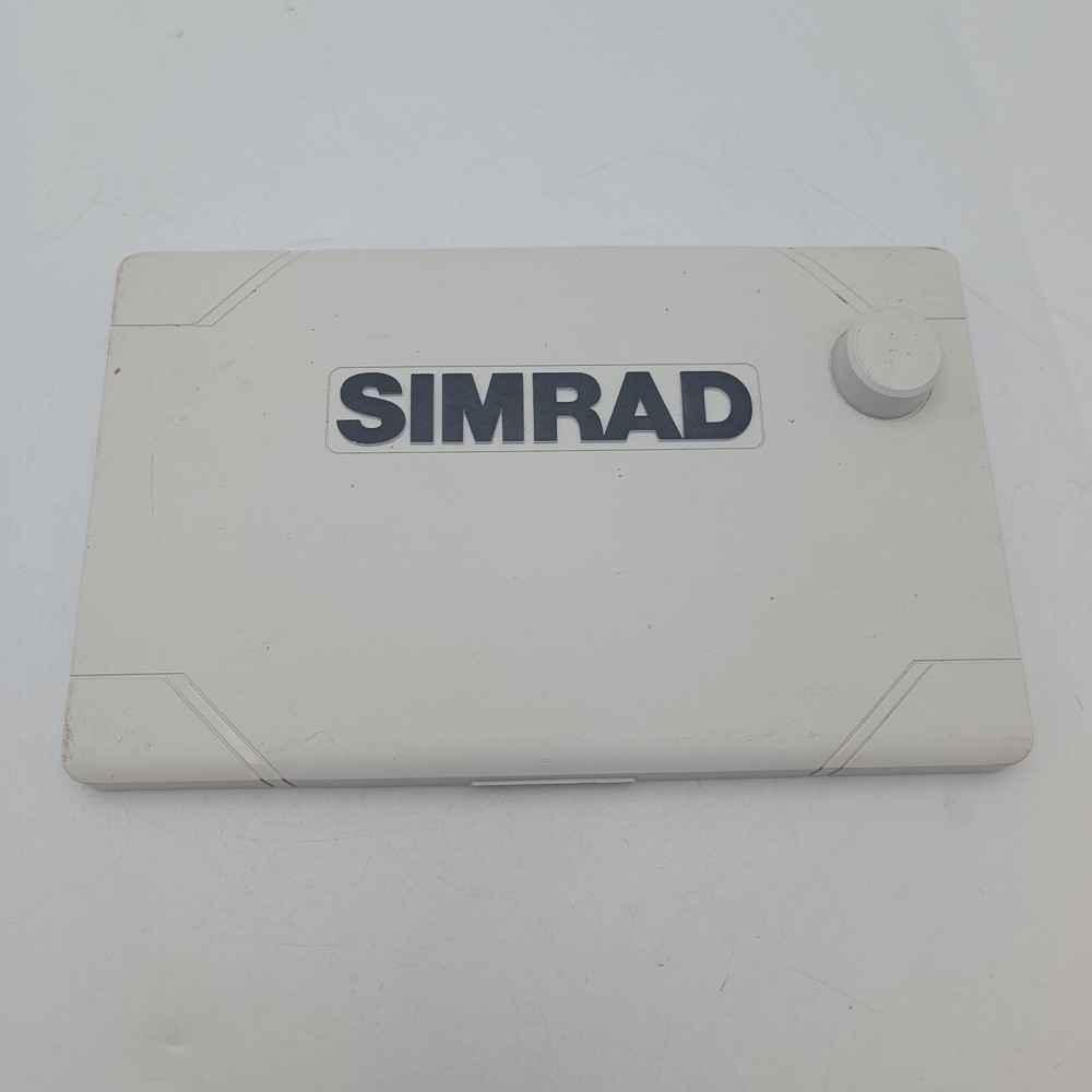 Simrad Cruise 7 7`` Color GPS Chartplotter w/ Suncover