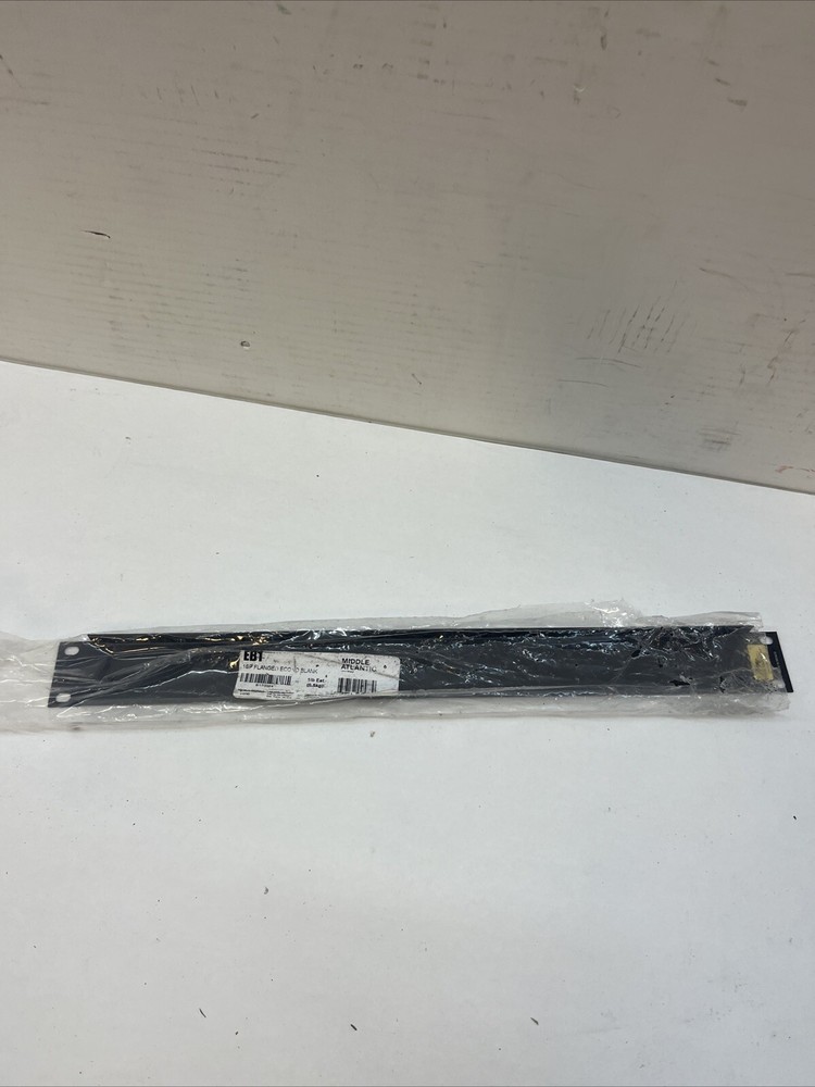 Middle Atlantic EB Series Flanged Blank Panel EB1