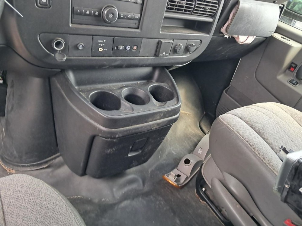 EXPRESS25 2018 Glove Box 4774212