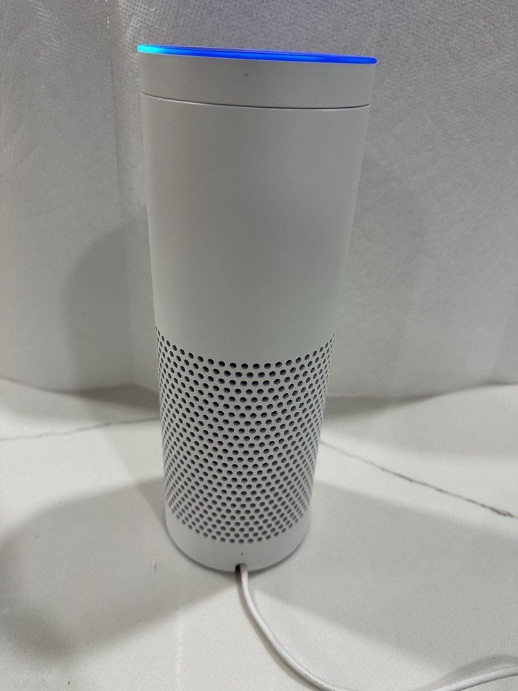 Amazon Echo Personal Assistant Bluetooth with Alexa Voice Control White TESTED
