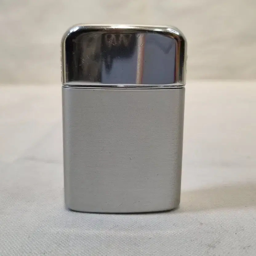 Lonsden Typhoon Oil Lighter 2