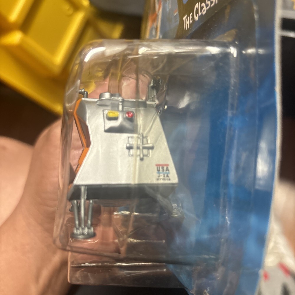 Lost In Space Space Pod Johnny Lightning 1998