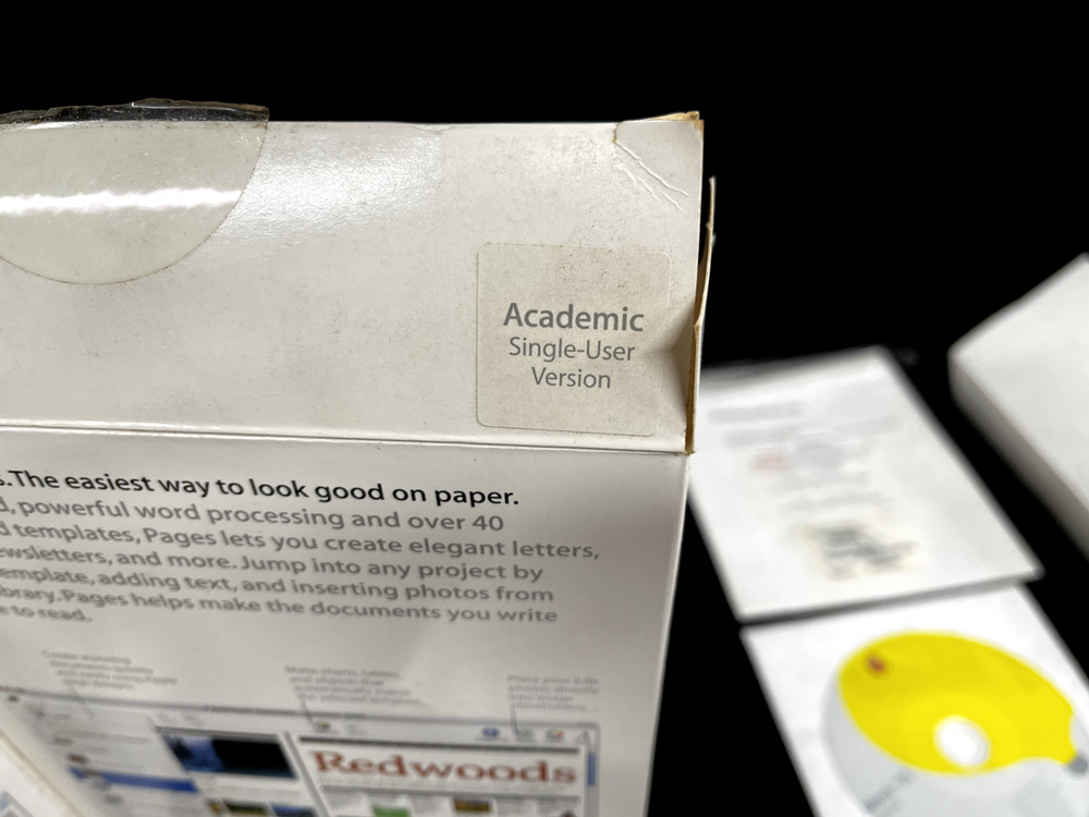 Apple iWork '05 Academic Version M9611Z/A For Mac complete 2005 w/codes