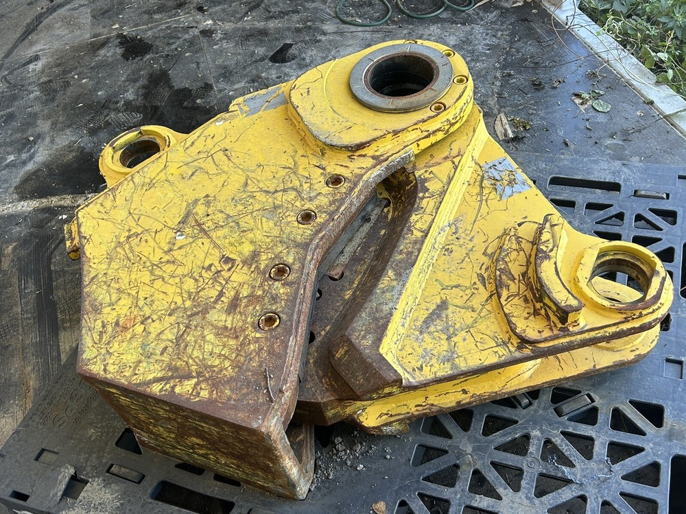 Epiroc CC 1600U Shear Jaw Set