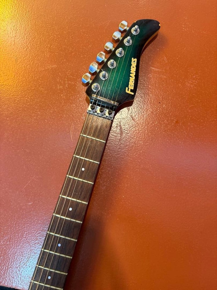 Fernandes electric guitar gradation blue