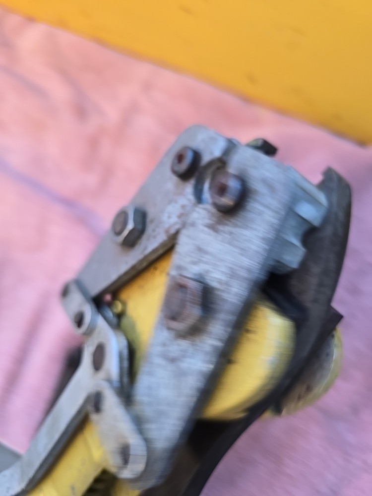 Enerpac WC 936 0E2 Hydraulic Cable Cutter