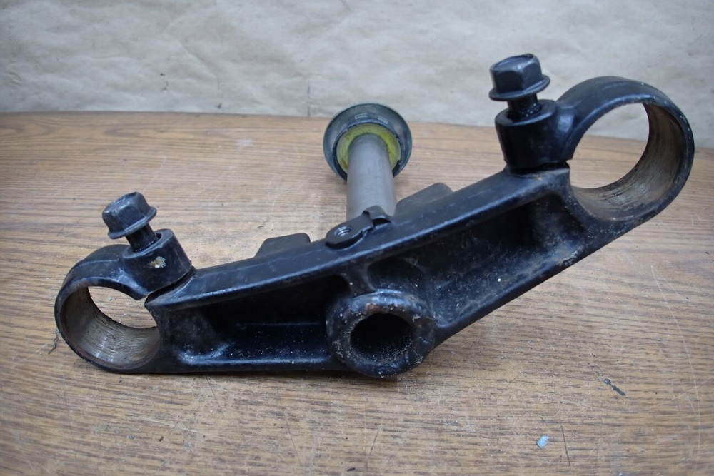 2012 HONDA CB250R LOWER TRIPLE TREE STEERING STEM