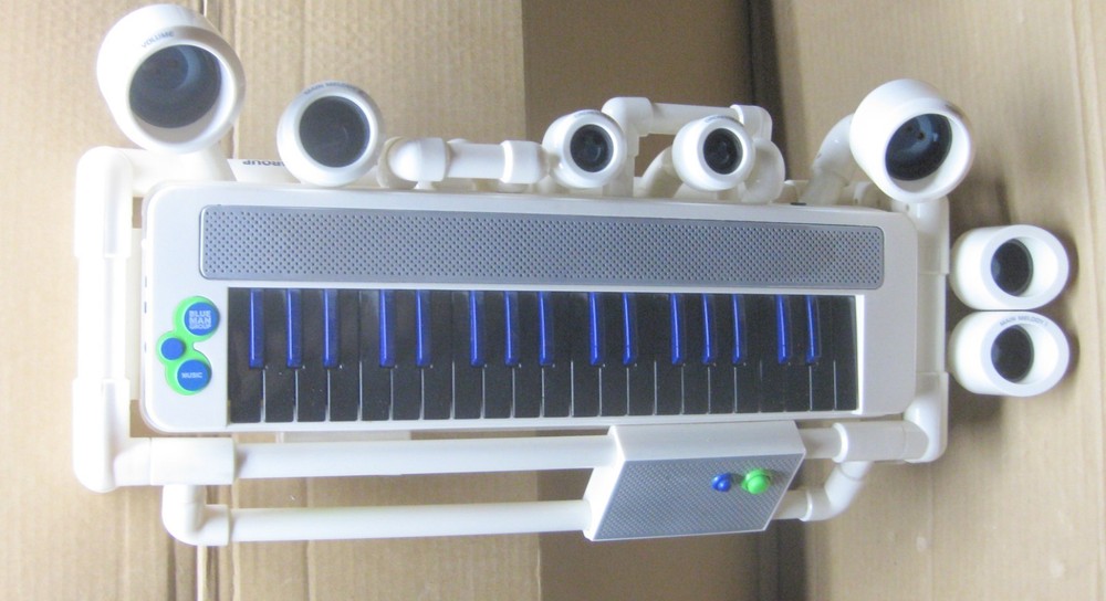 Blue Man Group Electronic Keyboard Synthesizer TESTED WORKING Batteries Included